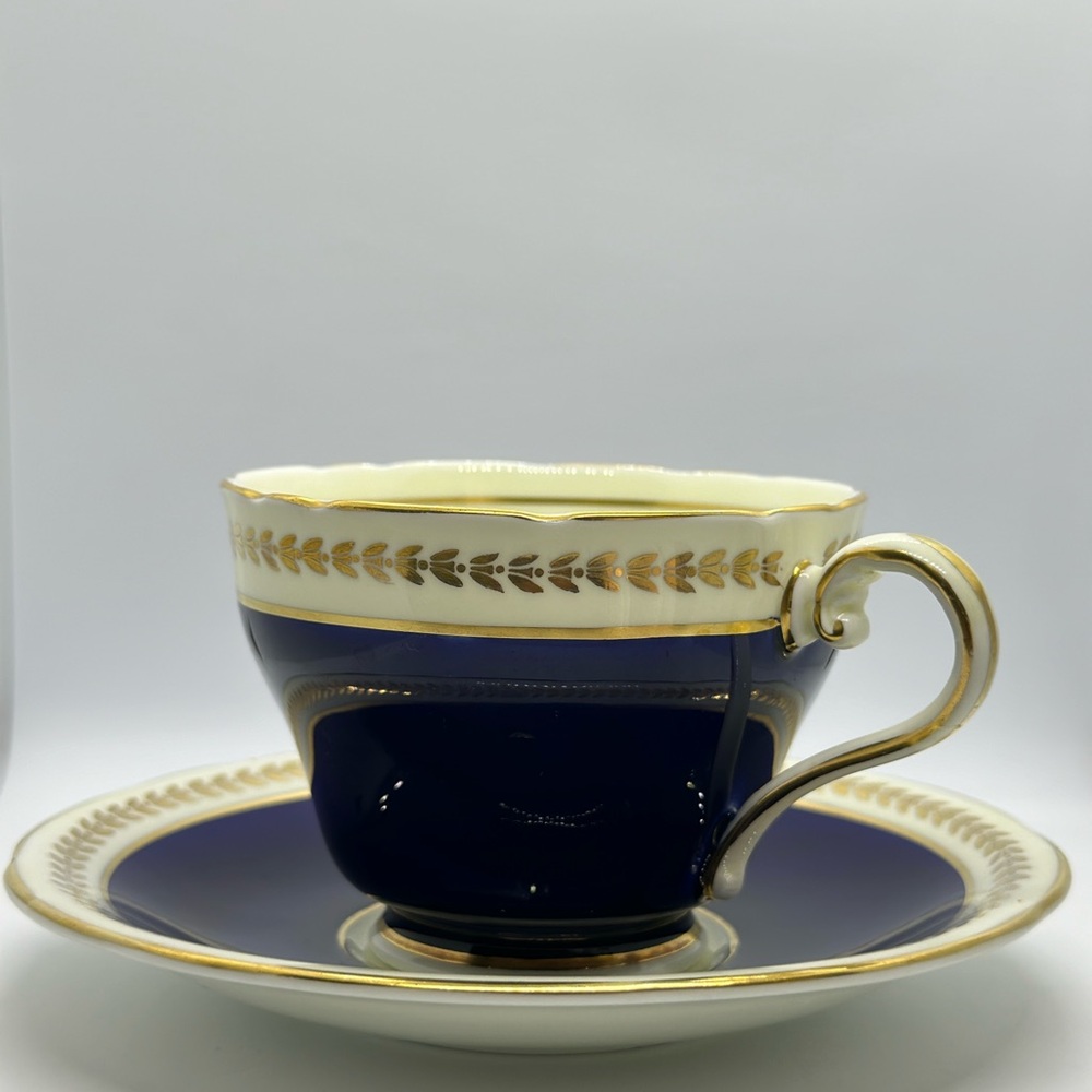 Aynsley Bone China Tea Cup and Saucer – Made in England